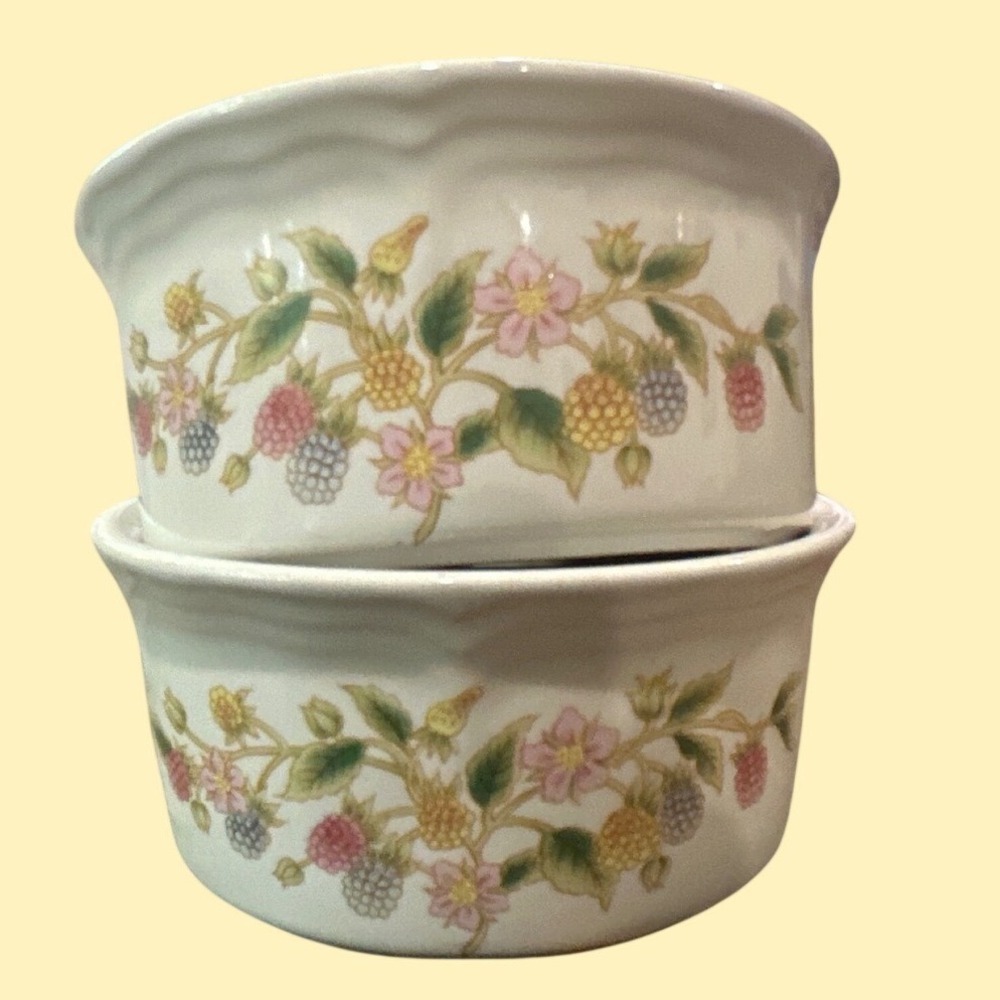 Vintage Floral Berry Ceramic Ramekin Set Scalloped Edge Souffle Bowls White 2pc